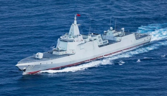 中國遵義艦等艦艇編隊在太平洋演練