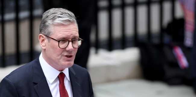 斯塔默同特朗普通話促美重啟對烏援助