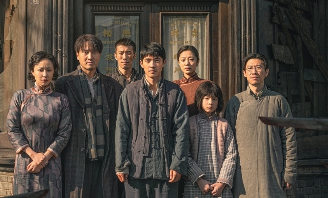 眾多台胞赴陸看《南京照相館》，國台辦：一堂生動的歷史課