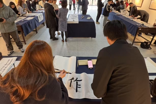 【〈紹興書道ツアー〉集大成の揮毫交流会②】