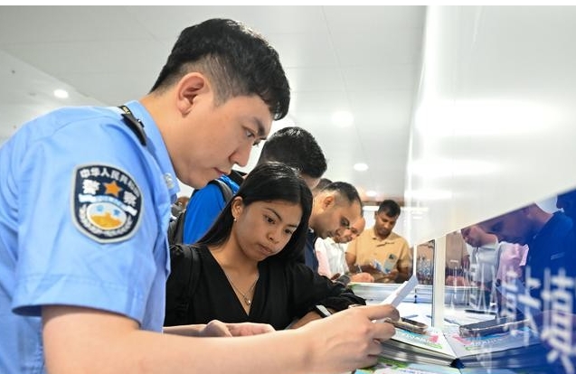 中國對所有短期簽證申請者免採指紋